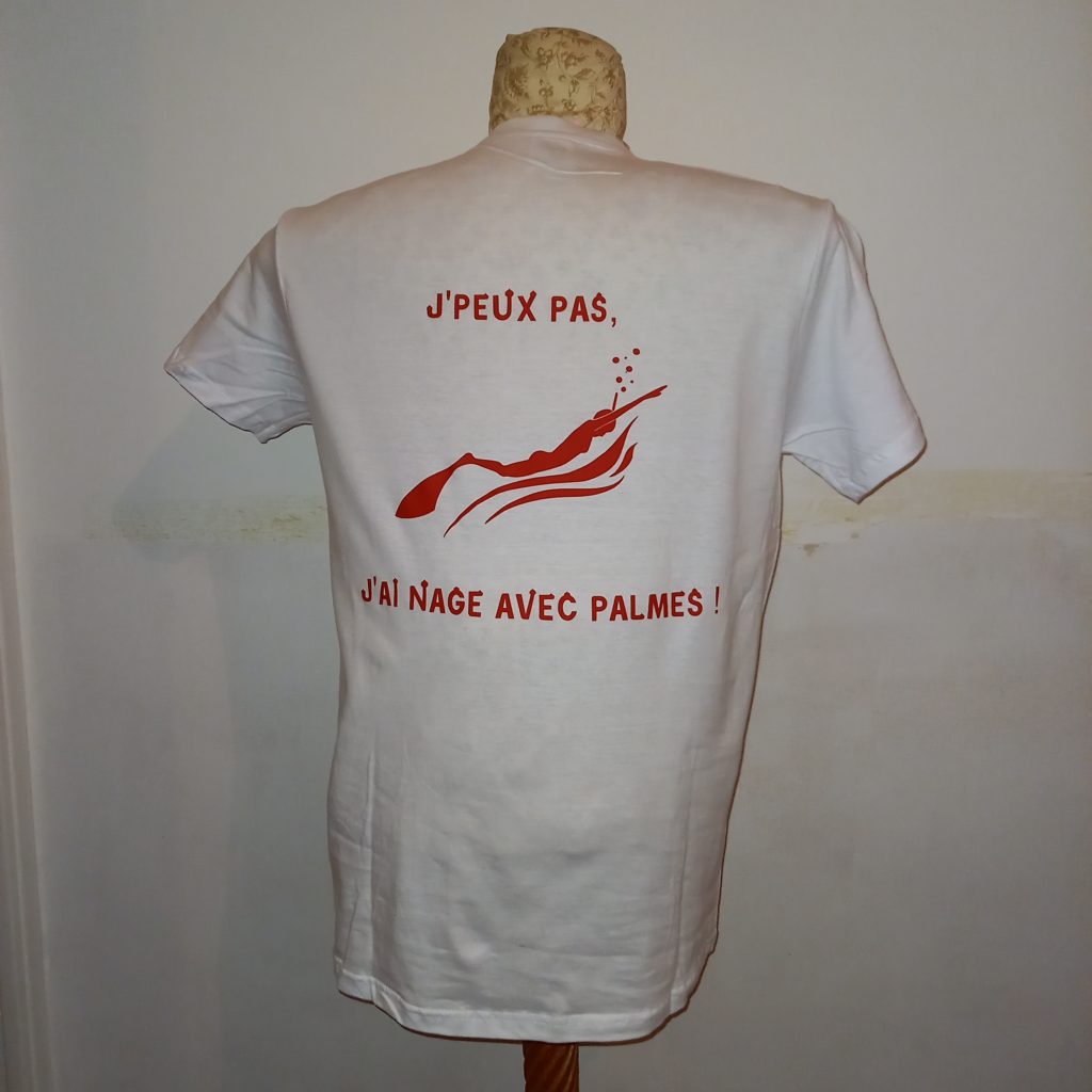 Pas de soldes, tee shirt j'peux pas j'ai nage avec palmes