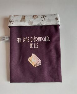 Pochette à livre violette