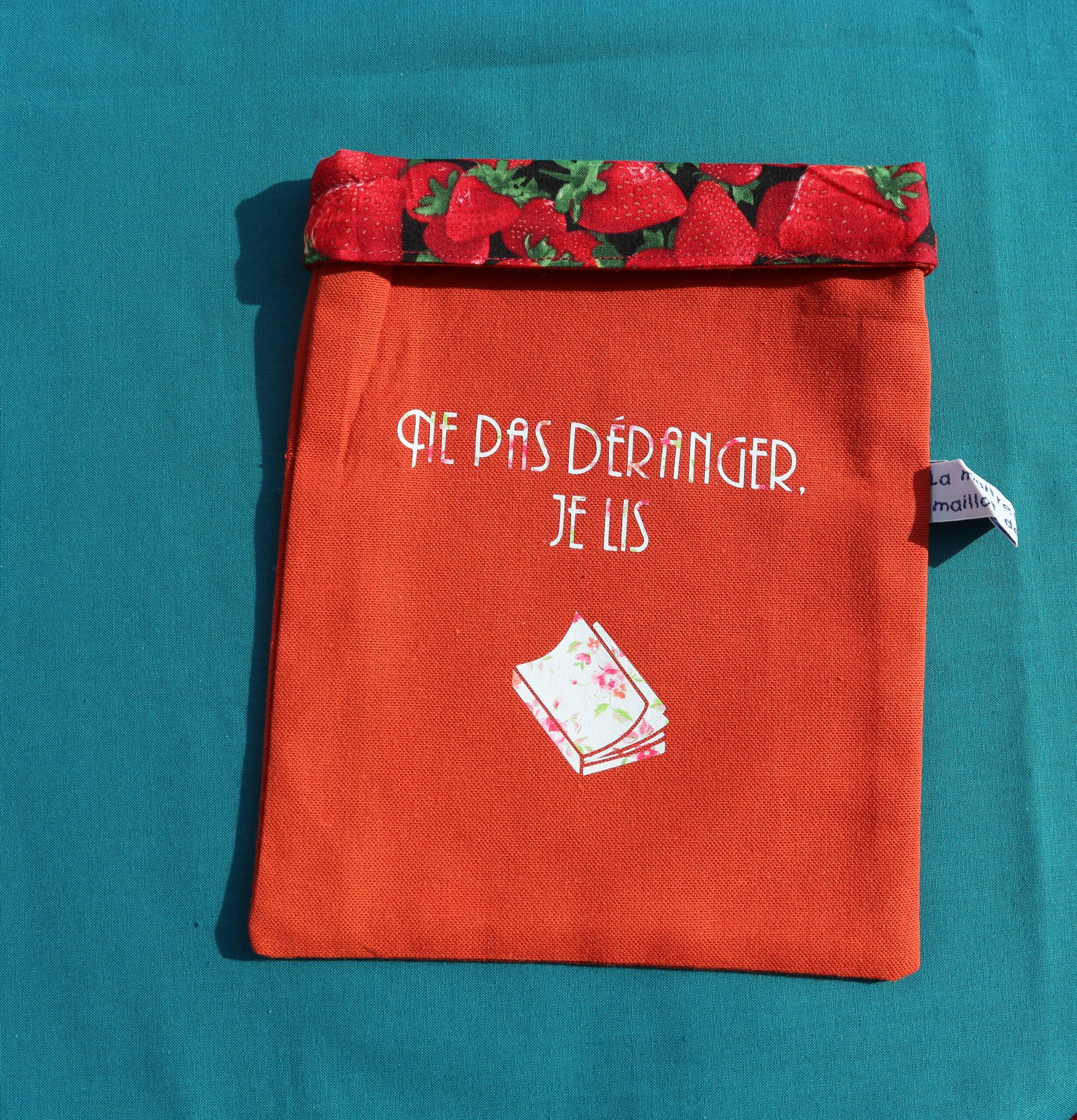 Pochette à livres fraises