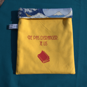 Pochette à livres brochés